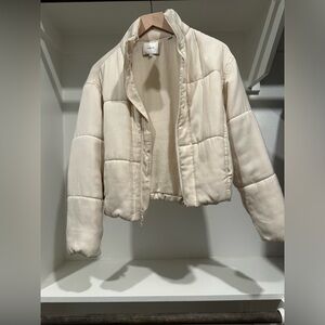 Vince White Puffer EXTREMELY SOFT. XS But fits small and medium